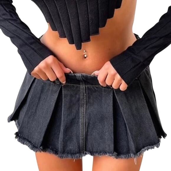 Lioness Pleated Denim Allure Y2K 90s Low Rise Charcoal Mini Skort Size Large - Picture 1 of 16